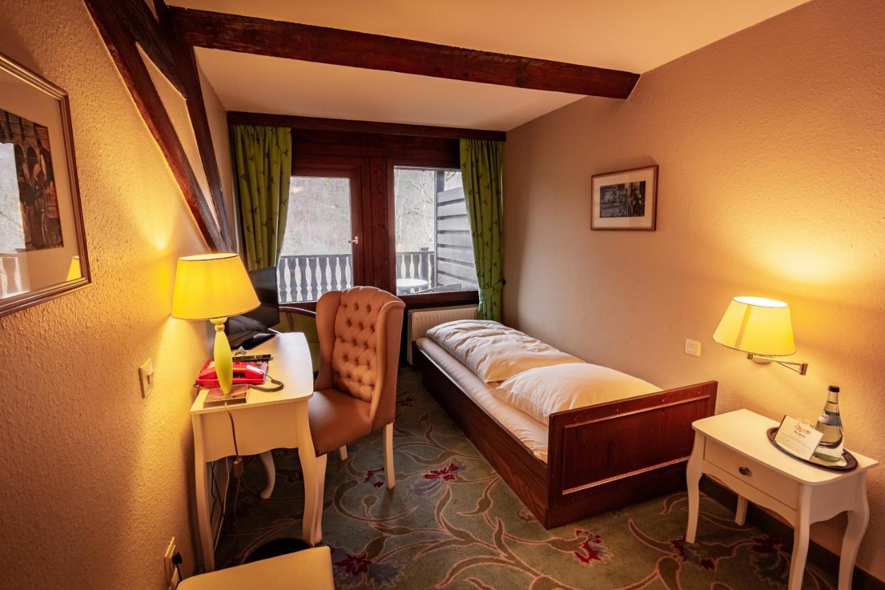 Hotel-Restaurant Burg Hornberg Neckarzimmern Kültér fotó