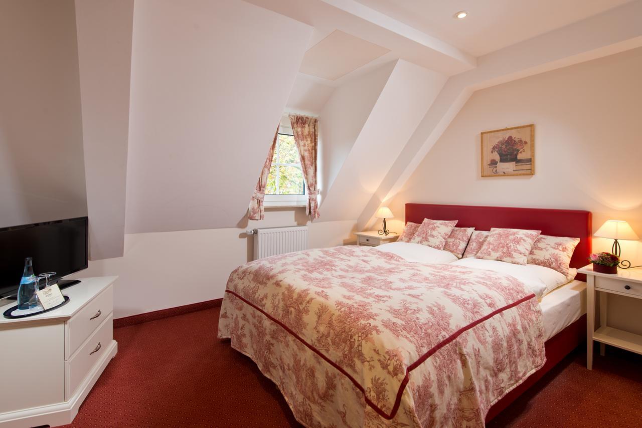 Hotel-Restaurant Burg Hornberg Neckarzimmern Kültér fotó